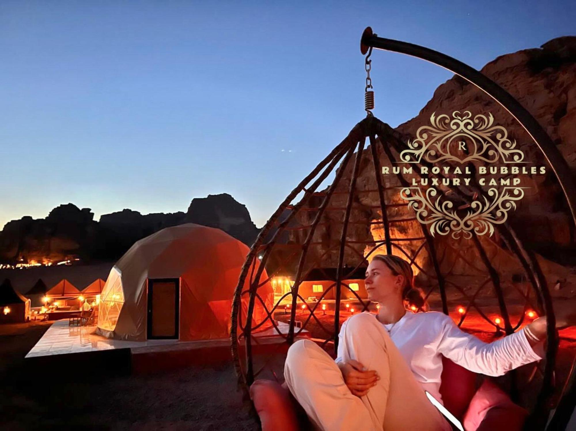 Апартаменты Rum Royal Bubbles Luxury Camp Вади-Рам Экстерьер фото