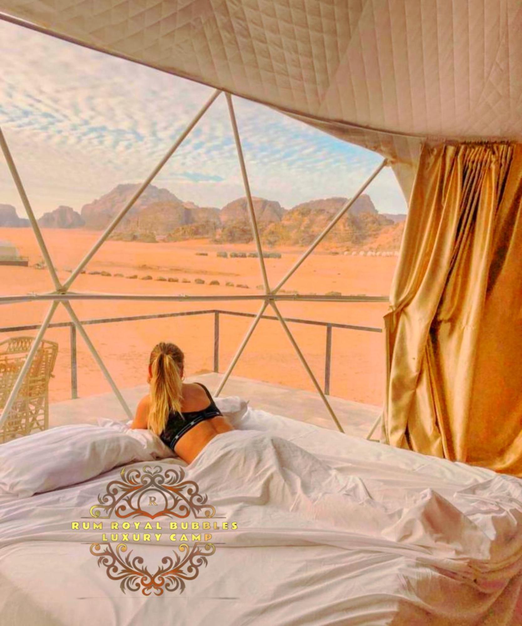 Апартаменты Rum Royal Bubbles Luxury Camp Вади-Рам Экстерьер фото